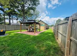 Lake Guntersville Cabin | Pet Friendly & Fenced Yard | Fire Pit | Near Boat Ramp - The Lucky Lodge - Image 5