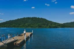 Lake Guntersville Cabin | Pet Friendly & Fenced Yard | Fire Pit | Near Boat Ramp - The Coco Chateau - Image 3